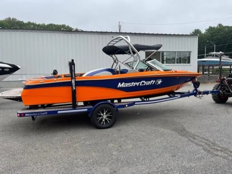 Slide: The Image of MasterCraft ProStar 2017 - 5