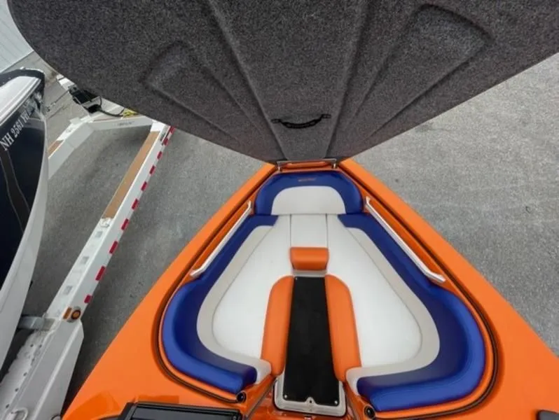 Slide: The Image of MasterCraft ProStar 2017 - 8