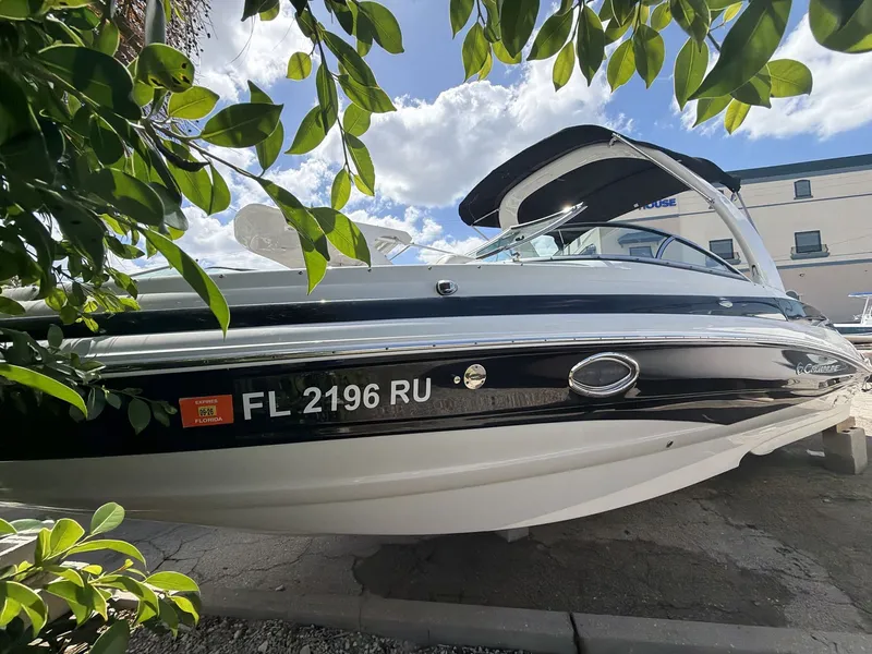 Slide: The Image of Crownline Boats Eclipse E26 XS 2019 - 14