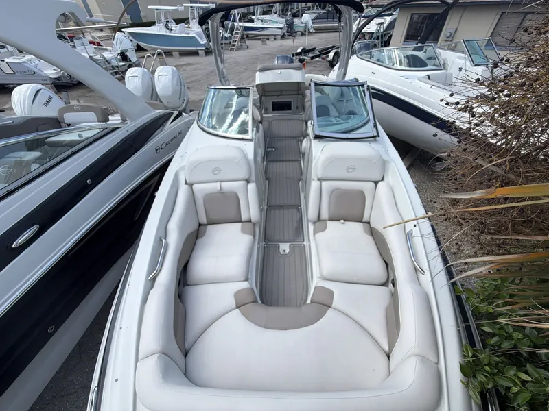 Slide: The Image of Crownline Boats Eclipse E26 XS 2019 - 18