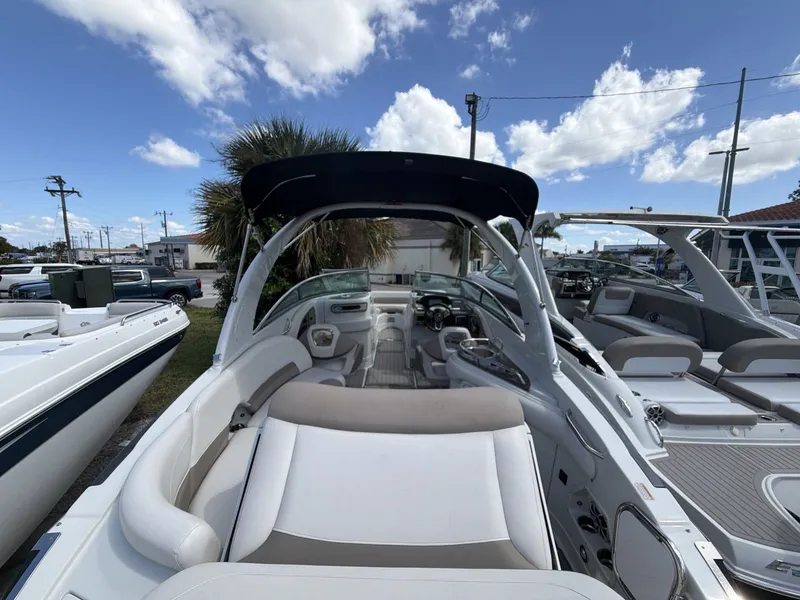 Slide: The Image of Crownline Boats Eclipse E26 XS 2019 - 19