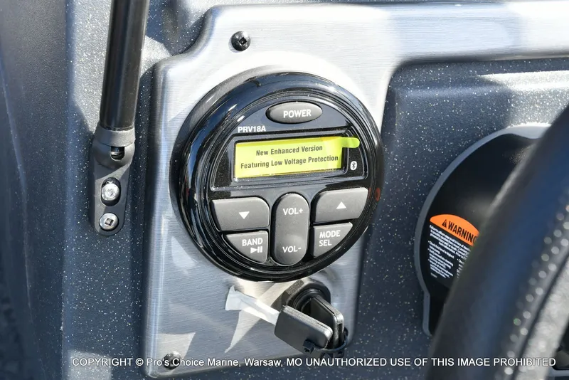 Slide: The Image of Tracker Pro Guide V-175 WT w/150HP 2026 - 12