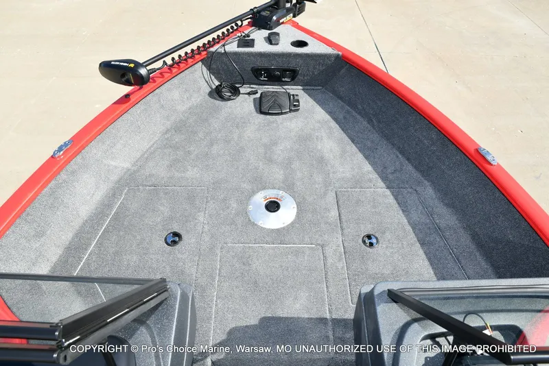 Slide: The Image of Tracker Pro Guide V-175 WT w/150HP 2026 - 13