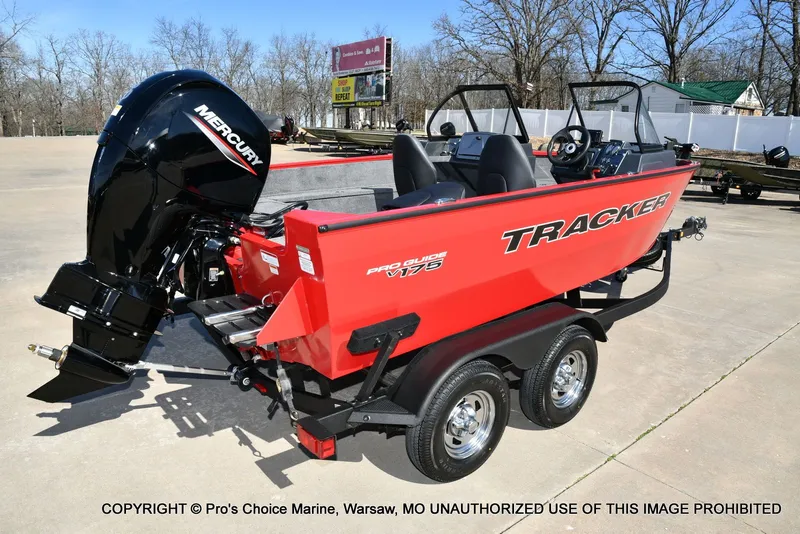 Slide: The Image of Tracker Pro Guide V-175 WT w/150HP 2026 - 19