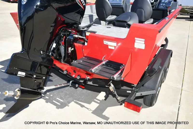 Slide: The Image of Tracker Pro Guide V-175 WT w/150HP 2026 - 22