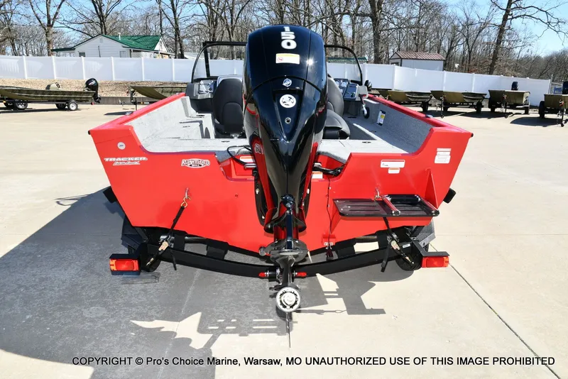 Slide: The Image of Tracker Pro Guide V-175 WT w/150HP 2026 - 23