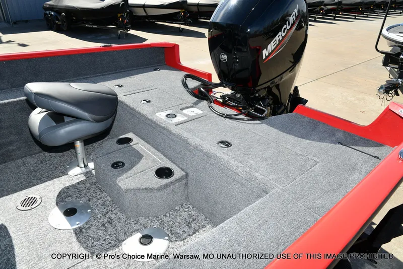 Slide: The Image of Tracker Pro Guide V-175 WT w/150HP 2026 - 32