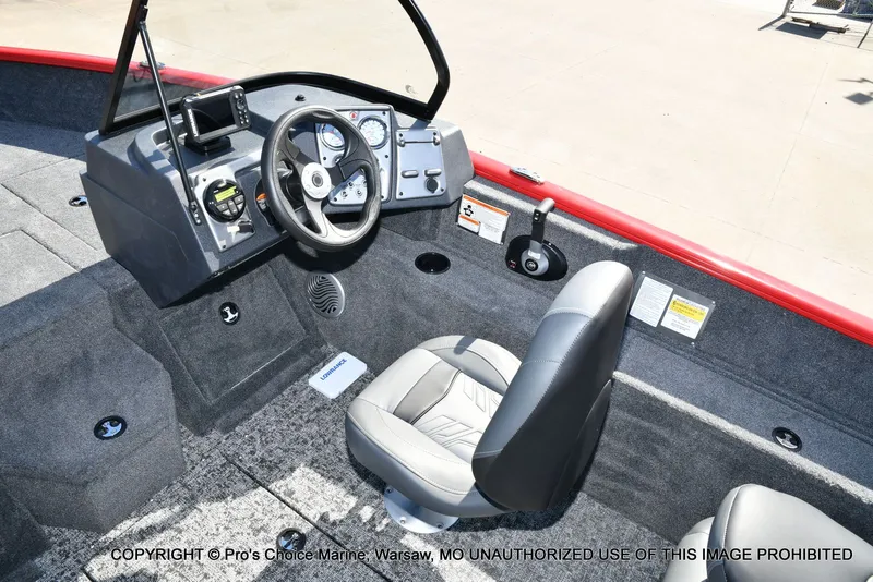 Slide: The Image of Tracker Pro Guide V-175 WT w/150HP 2026 - 35