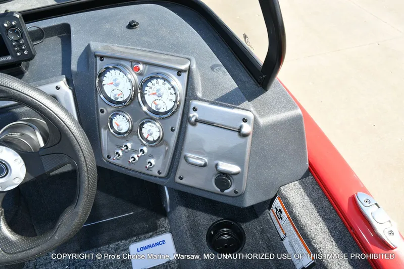 Slide: The Image of Tracker Pro Guide V-175 WT w/150HP 2026 - 37