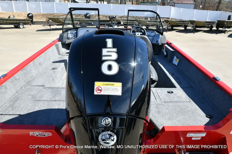 Slide: The Image of Tracker Pro Guide V-175 WT w/150HP 2026 - 4