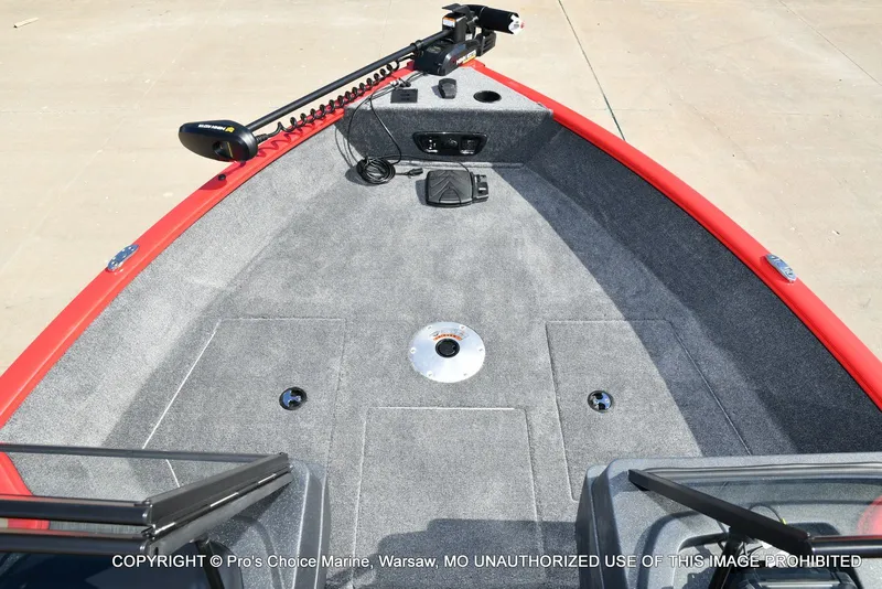 Slide: The Image of Tracker Pro Guide V-175 WT w/150HP 2026 - 45