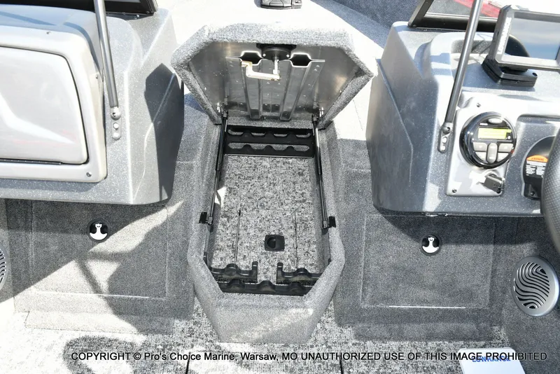 Slide: The Image of Tracker Pro Guide V-175 WT w/150HP 2026 - 46