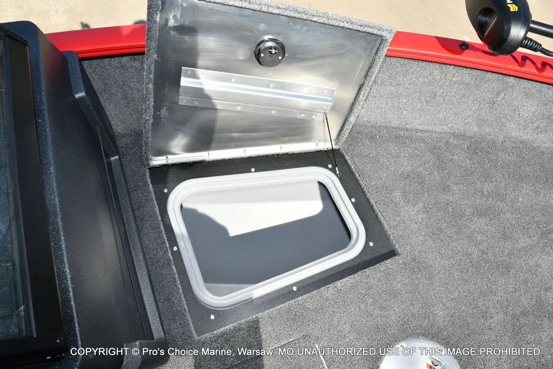 Slide: The Image of Tracker Pro Guide V-175 WT w/150HP 2026 - 48