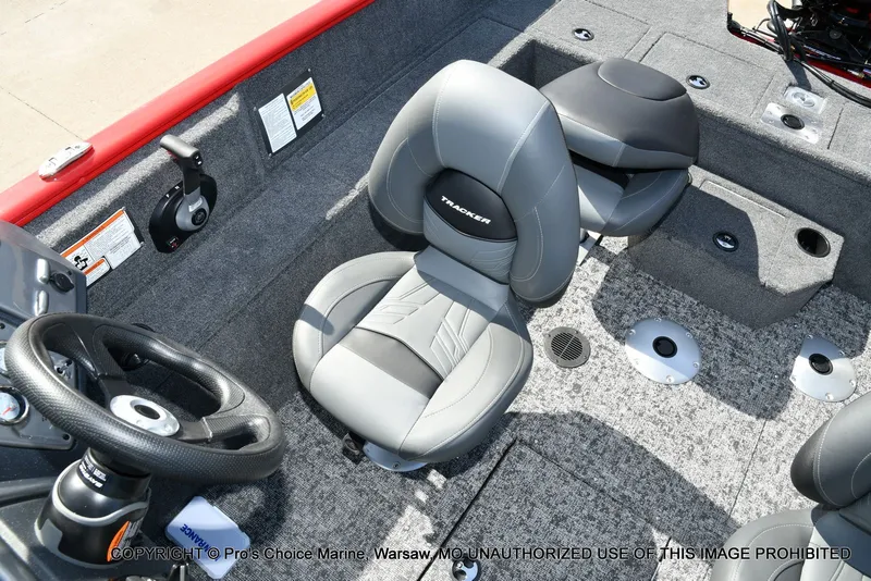 Slide: The Image of Tracker Pro Guide V-175 WT w/150HP 2026 - 54