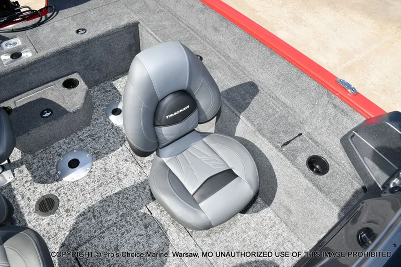 Slide: The Image of Tracker Pro Guide V-175 WT w/150HP 2026 - 55