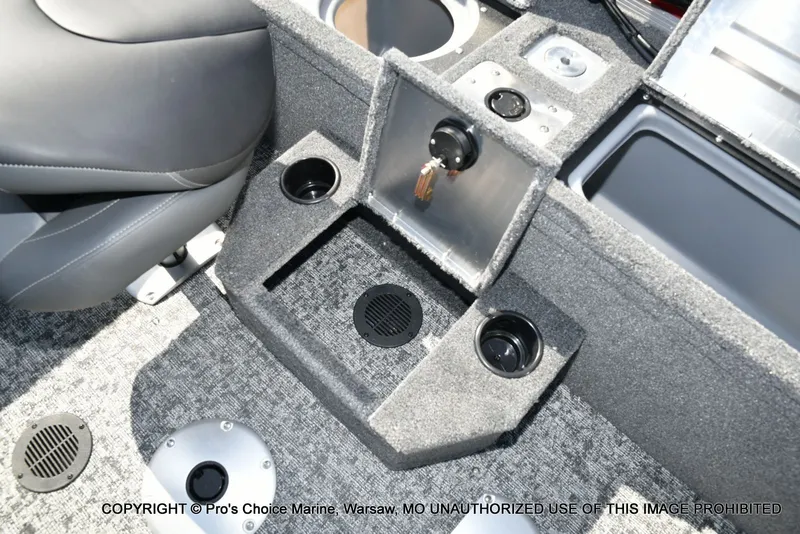 Slide: The Image of Tracker Pro Guide V-175 WT w/150HP 2026 - 57