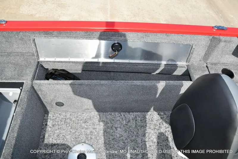 Slide: The Image of Tracker Pro Guide V-175 WT w/150HP 2026 - 60