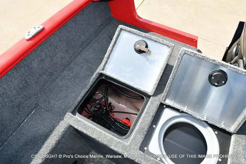 Slide: The Image of Tracker Pro Guide V-175 WT w/150HP 2026 - 63