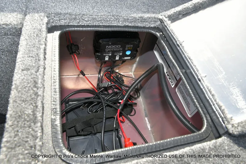 Slide: The Image of Tracker Pro Guide V-175 WT w/150HP 2026 - 64