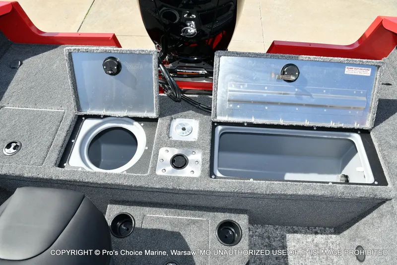 Slide: The Image of Tracker Pro Guide V-175 WT w/150HP 2026 - 65