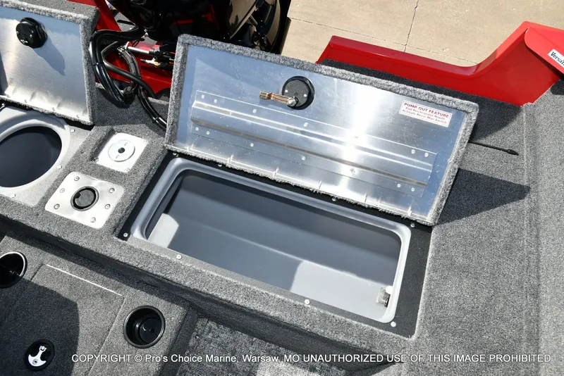 Slide: The Image of Tracker Pro Guide V-175 WT w/150HP 2026 - 67