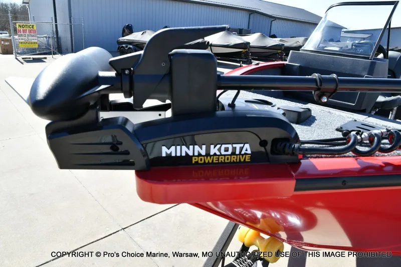 Slide: The Image of Tracker Pro Guide V-175 WT w/150HP 2026 - 7