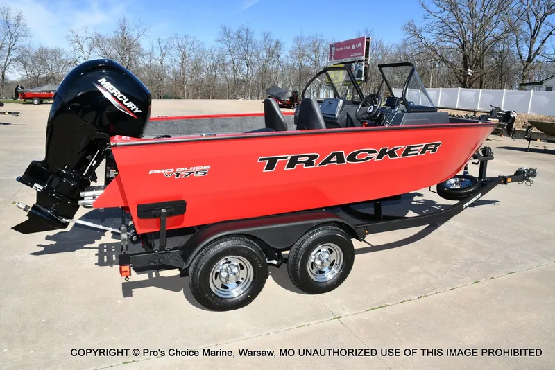 Slide: The Image of Tracker Pro Guide V-175 WT w/150HP 2026 - 70
