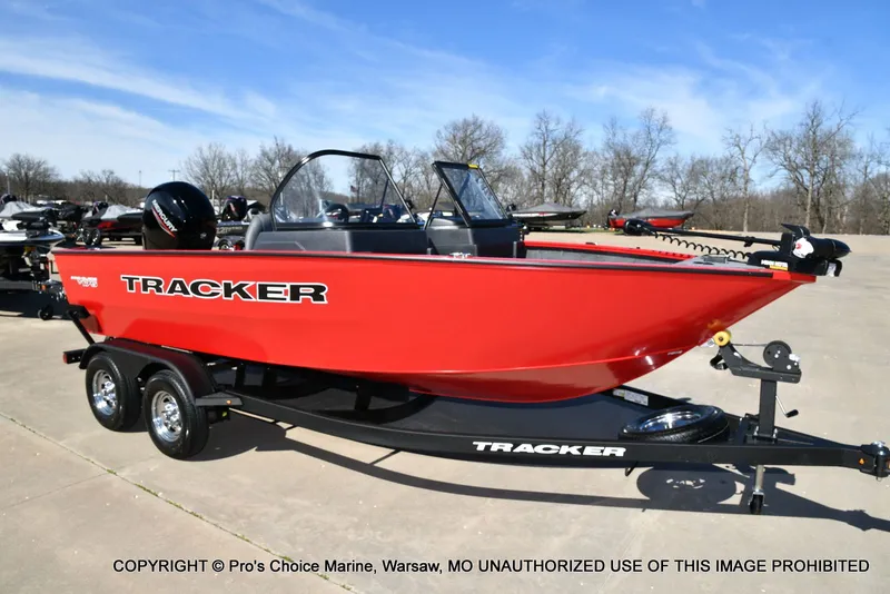 Slide: The Image of Tracker Pro Guide V-175 WT w/150HP 2026 - 74