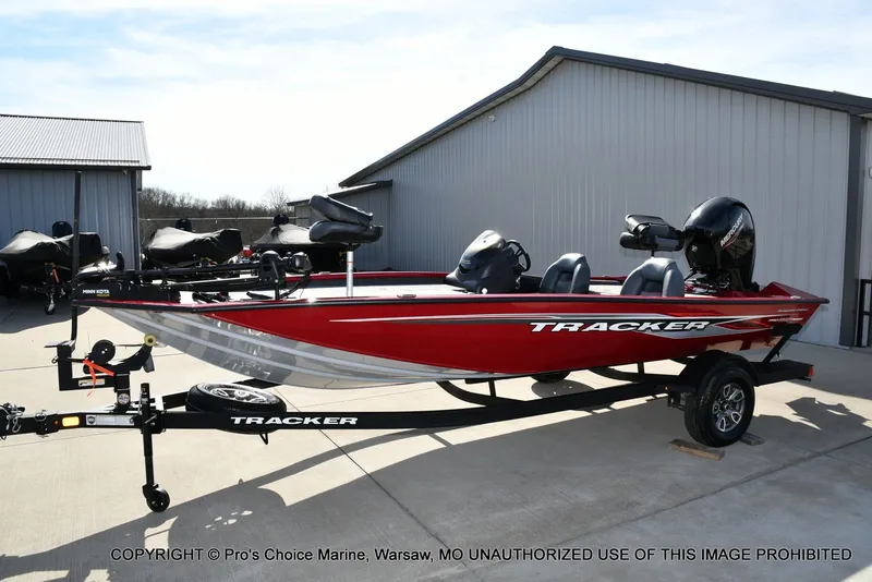 Slide: The Image of Tracker Pro Team 195 Tournament Edition 2024 - 25