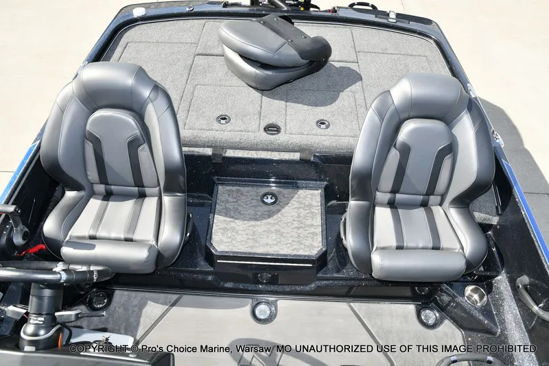 Slide: The Image of Interior of 2025 Nitro Z21 XL Pro Dual Console with two seats. - 16