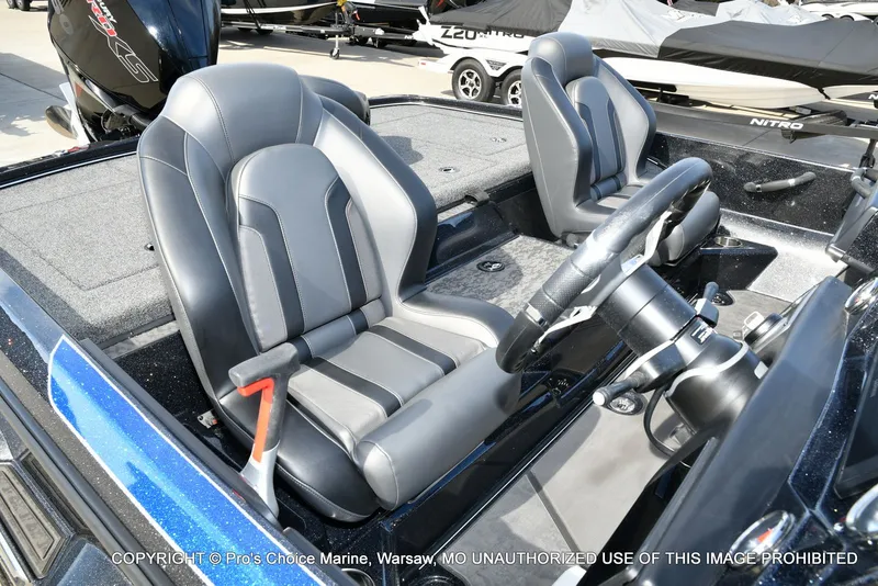 Slide: The Image of Interior of the 2025 Nitro Z21 XL Pro Dual Console boat. - 36