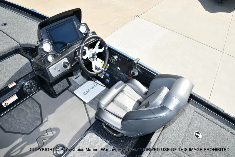 Slide: The Image of Interior of 2025 Nitro Z21 XL Pro Dual Console with Garmin system. - 44