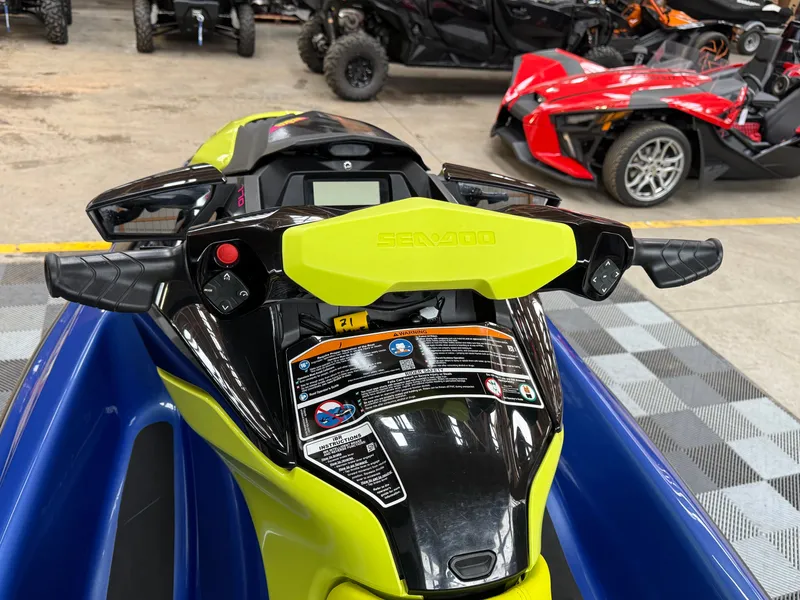 Slide: The Image of Sea-Doo Wake 170 iBR 2021 - 6