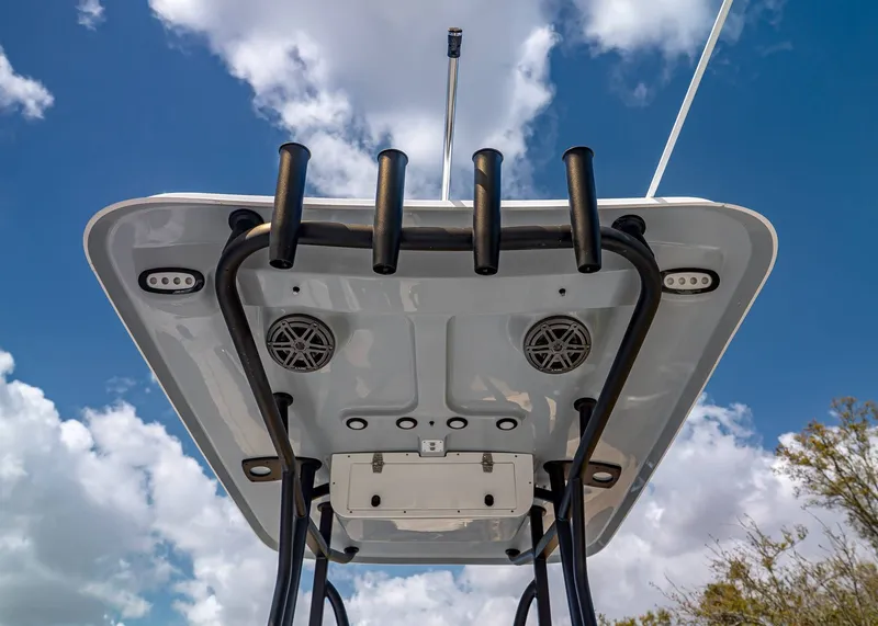 Slide: The Image of Sea Hunt Ultra 219 2026 - 12