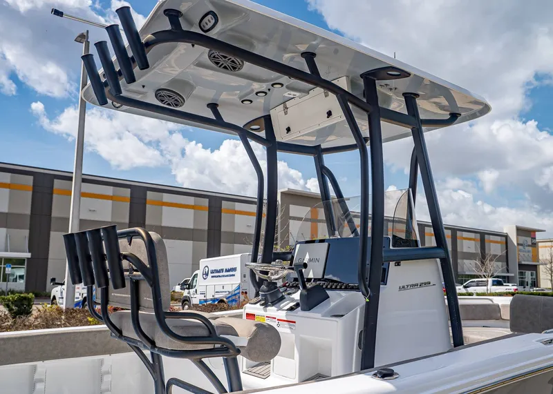 Slide: The Image of Sea Hunt Ultra 219 2026 - 6