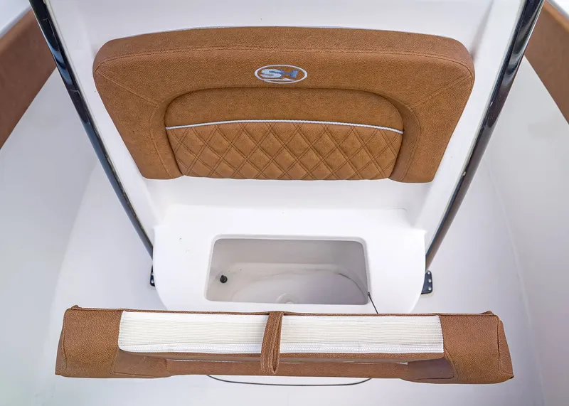 Slide: The Image of Sea Hunt Ultra 245 SE 2026 - 10