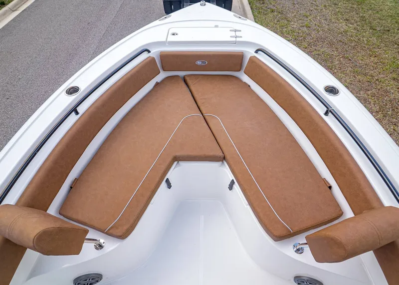 Slide: The Image of Sea Hunt Ultra 245 SE 2026 - 25