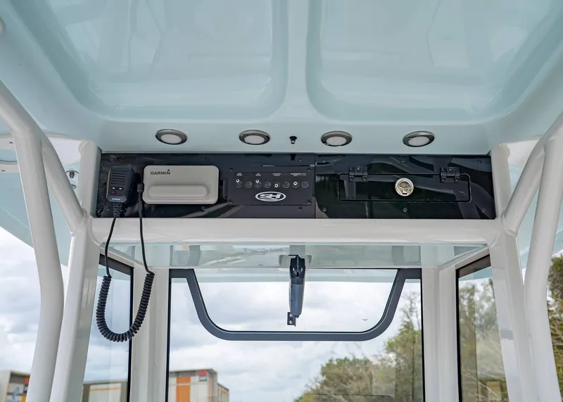 Slide: The Image of Sea Hunt Ultra 265 SE 2026 - 12