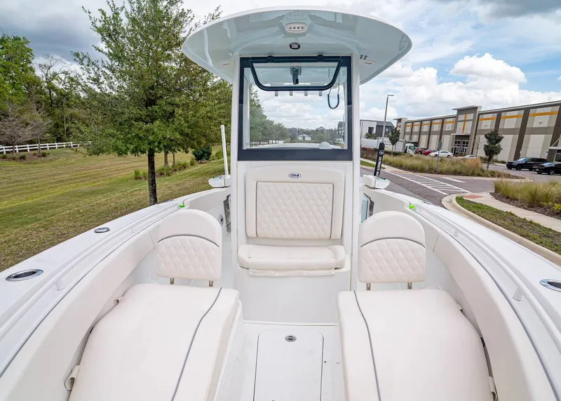 Slide: The Image of Sea Hunt Ultra 265 SE 2026 - 18