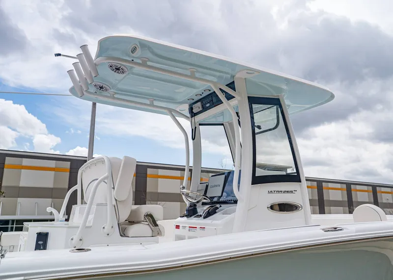 Slide: The Image of Sea Hunt Ultra 265 SE 2026 - 4