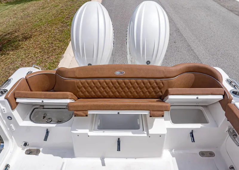 Slide: The Image of Sea Hunt Ultra 265 SE 2026 - 7