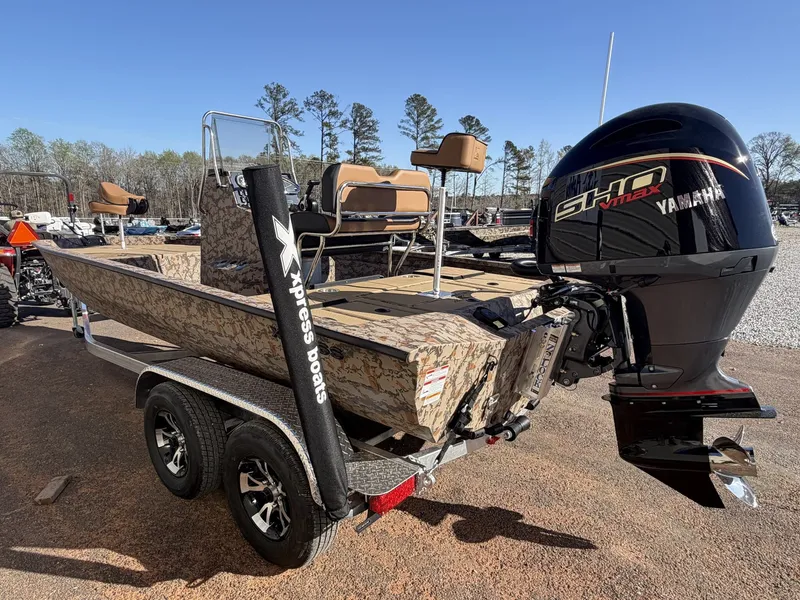 Slide: The Image of Xpress Hyper-Lift Bay Series 175HP-SEADECK 2026 - 7