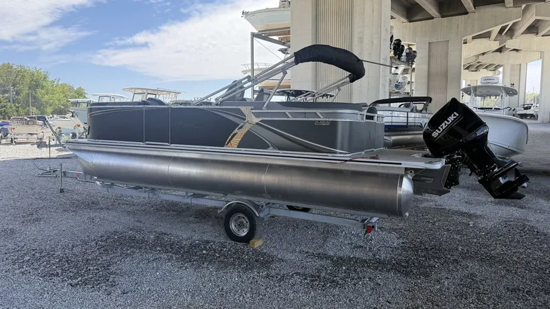 Slide: The Image of Tahoe LTZ 23 QUAD LOUNGER-140HP 2026 - 4