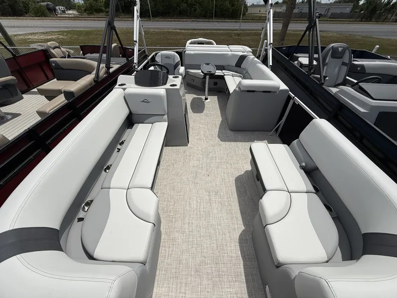 Slide: The Image of SunCatcher Select Series 20C-90HP SHO YAMAHA 2026 - 4