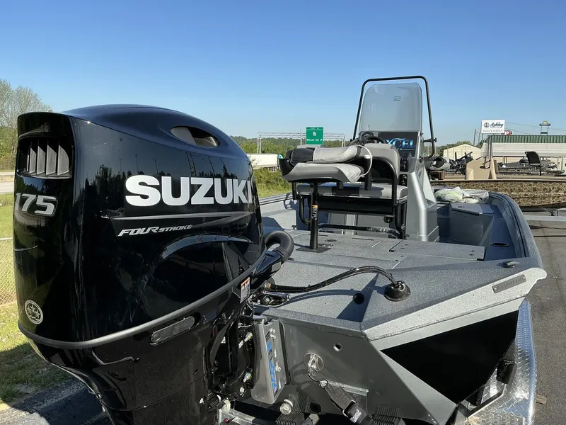 Slide: The Image of Excel 220 Bay Pro Elite 2025 - 20