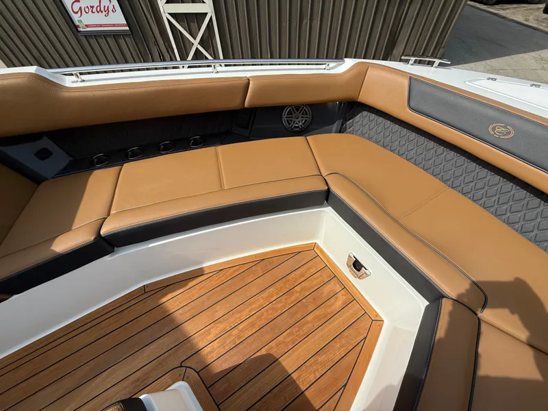 Slide: The Image of Cobalt R35 2025 - 598