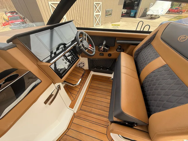 Slide: The Image of Cobalt R35 2025 - 619