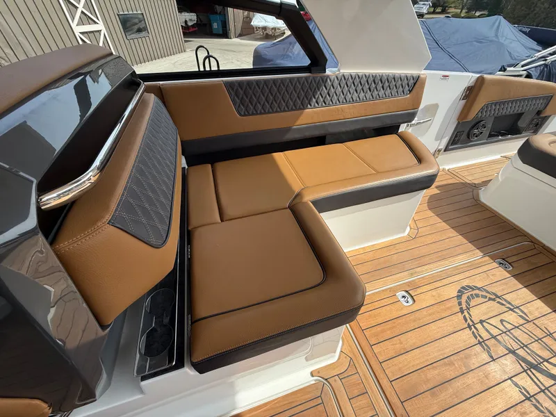 Slide: The Image of Cobalt R35 2025 - 620