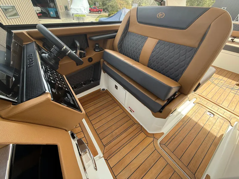 Slide: The Image of Cobalt R35 2025 - 628