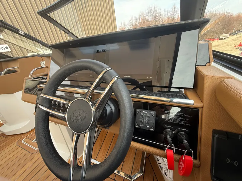 Slide: The Image of Cobalt R35 2025 - 636